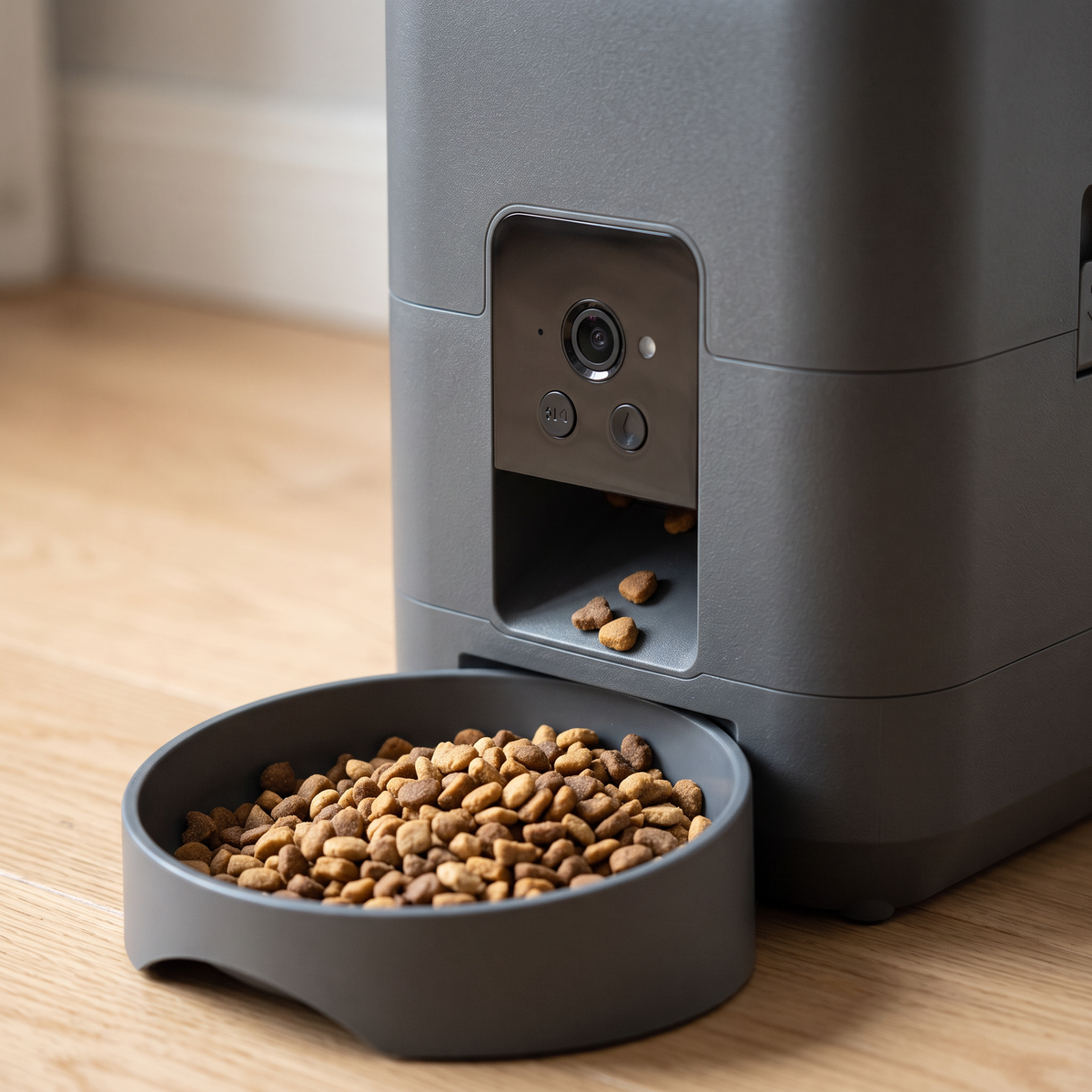 Watchful Automatic Pet Feeder with Camera food tray and camera close-up