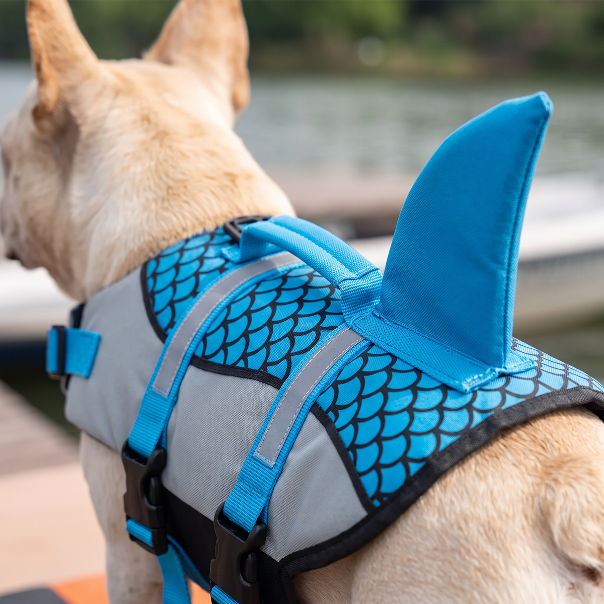 Splash Shark Fin Dog Life Jacket shark fin and handle close-up